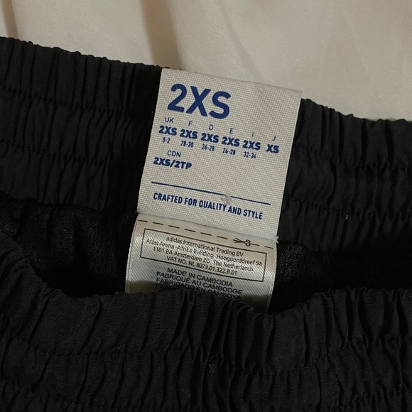 REEBOK Classics Black LF Trackpants - Picture 6 of 6